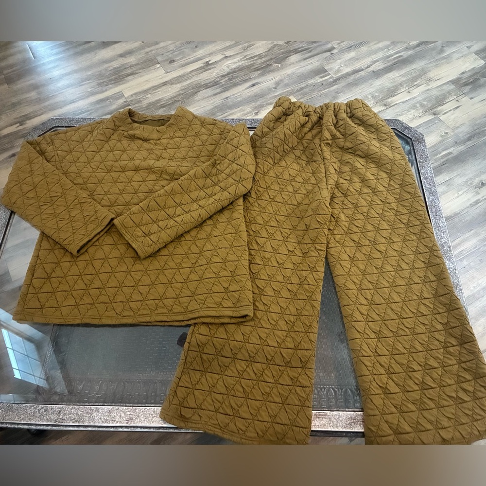 Quilted long sleeve sweater & matching bottom set Mustard Color